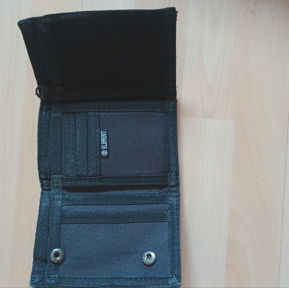Element wallet - Picture 3 of 6